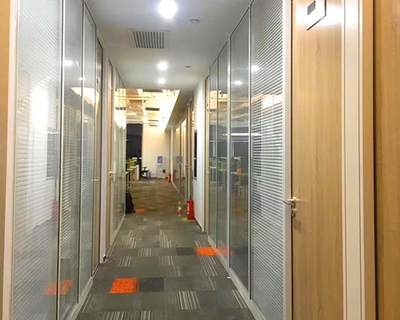 办公玻璃隔断墙